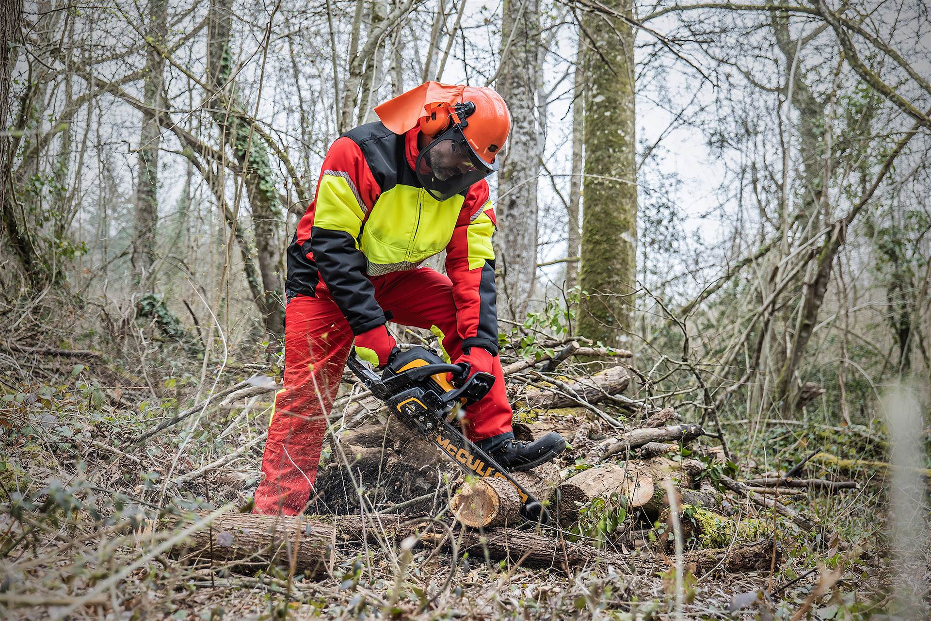 Forrest worker